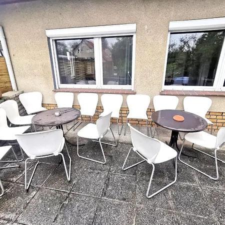 Monteur-haus Marat Biesdorf / Marzan / Hellersdorf דירה