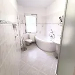 Monteur-haus Marat Biesdorf / Marzan / Hellersdorf * Berlin