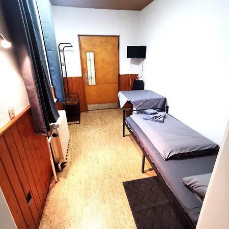 Monteur-haus Marat Biesdorf / Marzan / Hellersdorf *