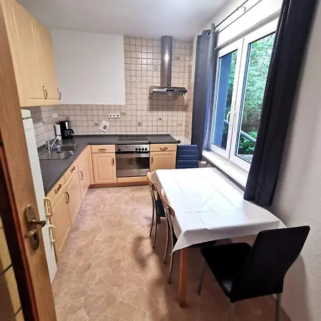 Monteur-haus Marat Biesdorf / Marzan / Hellersdorf Berlín