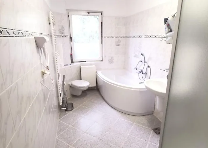 Monteur-haus Marat Biesdorf / Marzan / Hellersdorf * Berlin