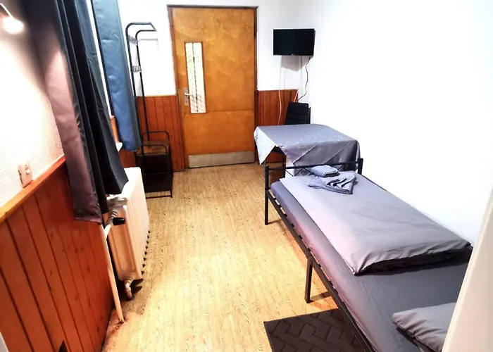 Monteur-haus Marat Biesdorf / Marzan / Hellersdorf *