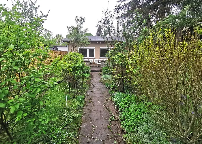 Monteur-haus Marat Biesdorf / Marzan / Hellersdorf Lägenhet *